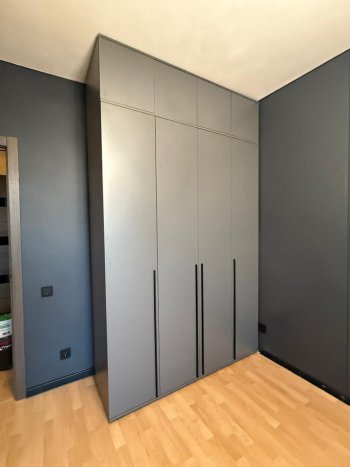 Шкаф 1600 мм 4-х створчатый Норд с антресолью графит (Миф) в Каменске-Уральском - kamensk-uralskij.mebel-e96.ru