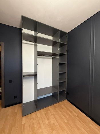 Шкаф 1600 мм 4-х створчатый Норд с антресолью графит (Миф) в Каменске-Уральском - kamensk-uralskij.mebel-e96.ru