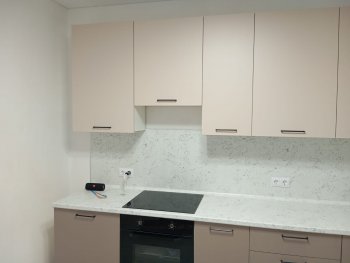 Кухонный гарнитур высокий Латте 3000 мм, Стол. 38 мм в Каменске-Уральском - kamensk-uralskij.mebel-e96.ru